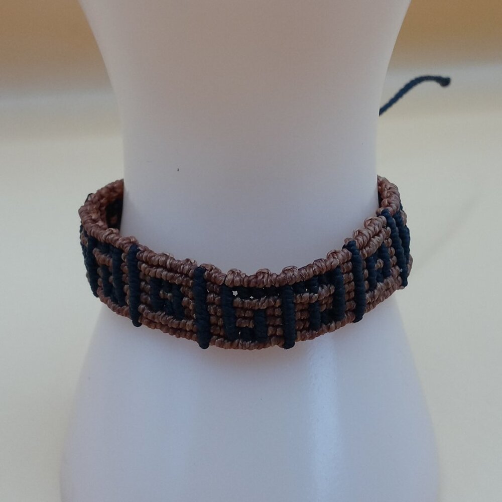 Unisex Woven Macramé Thread Bracelet - Labyrinth Design Andean Craftsmanship Cus